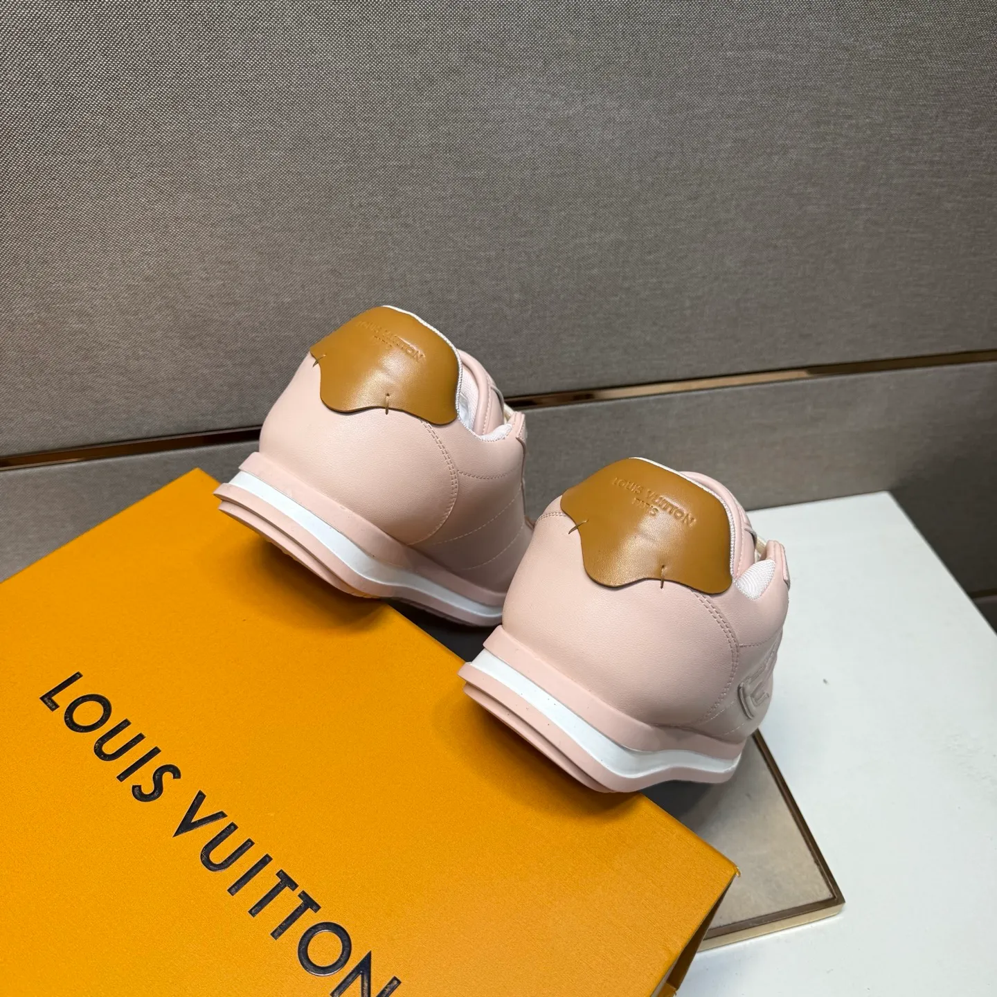 Men's men's shoes 💰pp560 [LV～] Men's casual shoes 2025z cabinet sales simultaneously 🔶Size: 38-44 #️⃣ 🔷5 colors🔜The upper is made of multi-material splicing➕Mesh lining, comfortable and breathable, sole: original comfortable and wear-resistant outsole, ⚠️real thing📱photographed🎬real thing is better📢📢📢